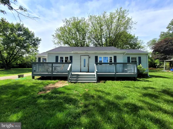 174 Woodbine Rd, Clear Brook, VA 22624