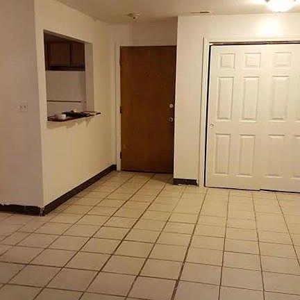 2nd image of 75 Scotch Pond Pl APT 13