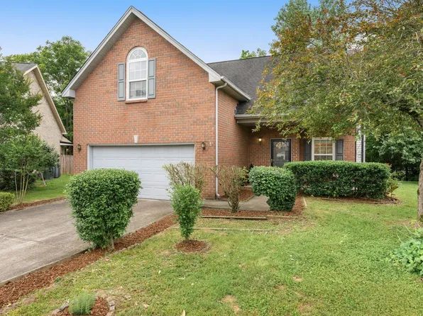 1020 Summerview Ct, Nashville, TN 37221