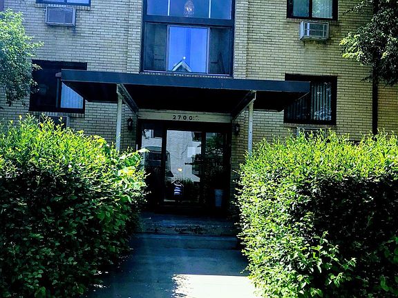 3rd image of 2700 Humboldt Ave S #202