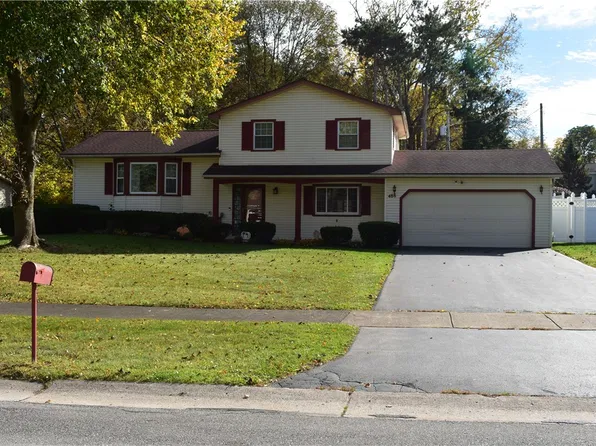 488 Fox Meadow Rd, Rochester, NY 14626