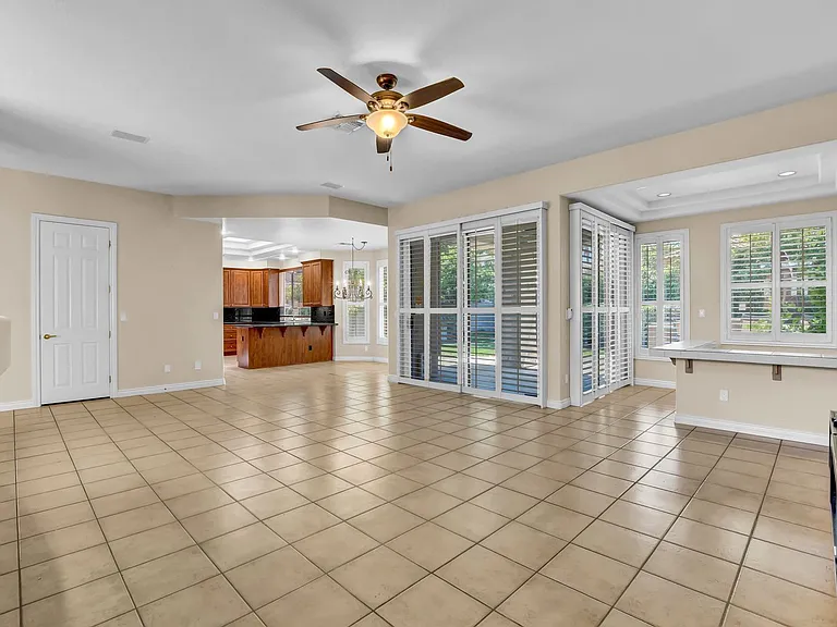 9101 Crystal Lake Ct — Photo 20