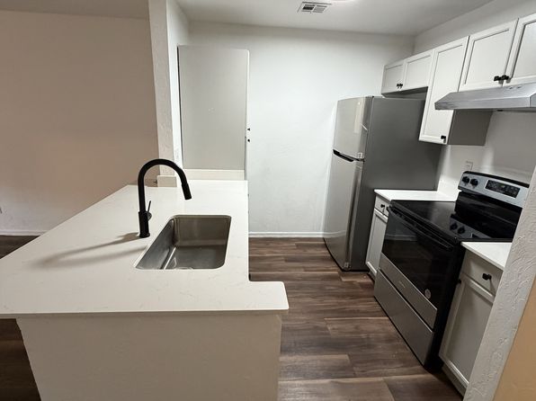 228 W Roger Rd Unit 3