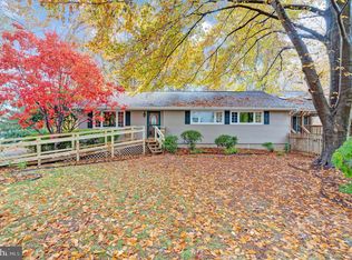 5059 Dequincey Dr, Fairfax, VA 22032