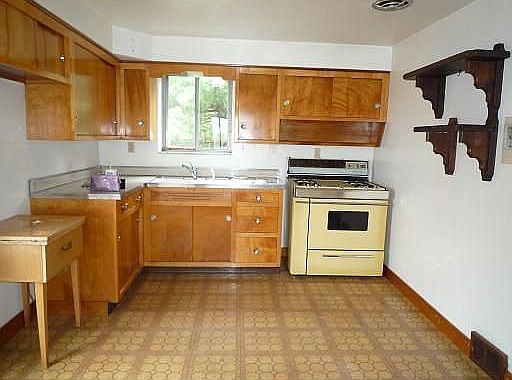 Large eat in kitchen.