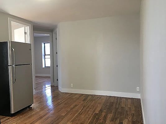 4th image of 3023 Newkirk Ave #6