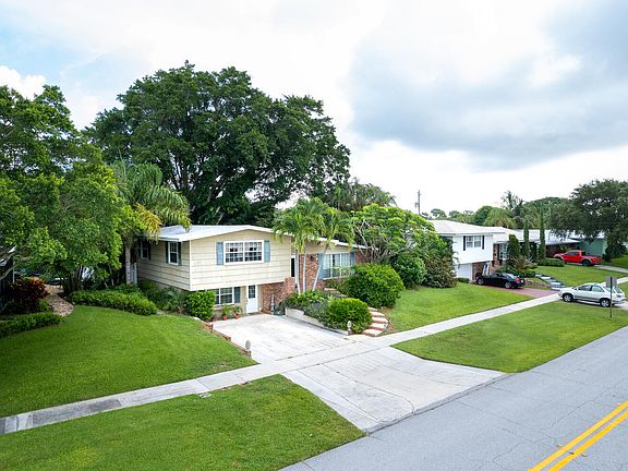 2nd image of 517 Anchorage Dr