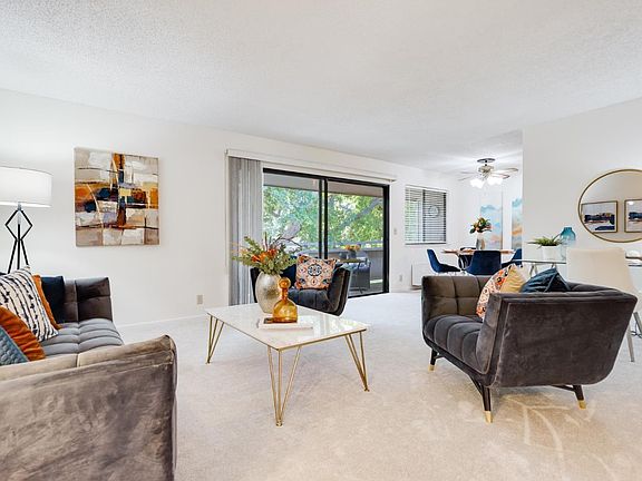 5th image of 978 Kiely Blvd Unit I