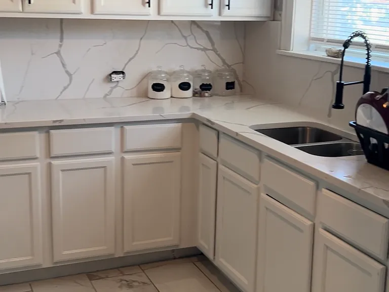 305 Memorial Dr #1 — Photo 11