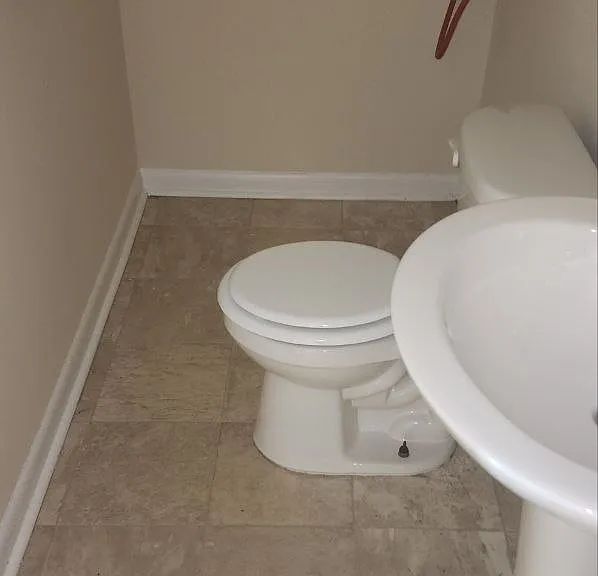 1405 Vista Dr — Photo 7