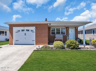 15 Capri Court, Toms River, NJ 08757