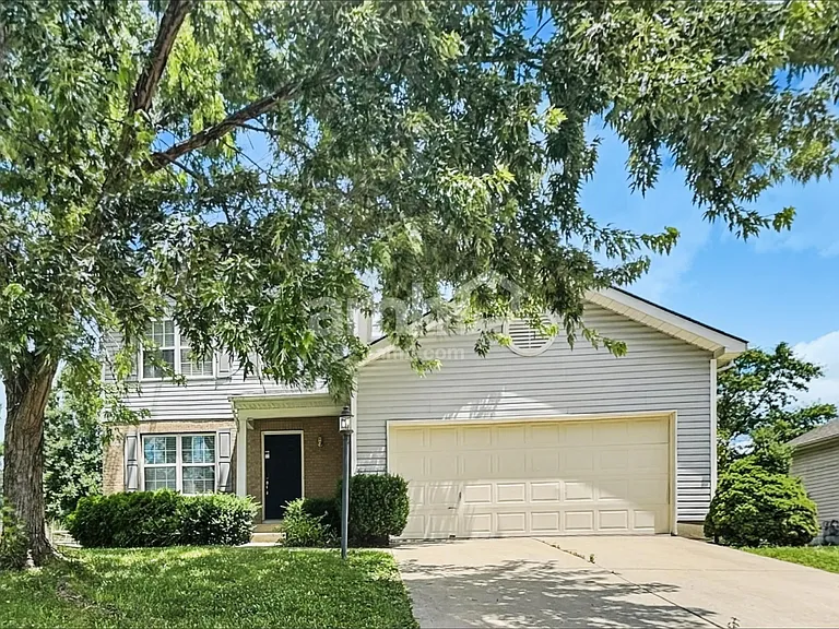 700 Thornton Dr — Photo 1