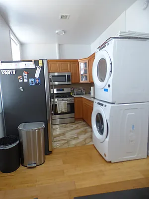 Rented by Tesla Realty Group LLC | media 14