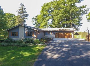 76683 11th Ave, South Haven, MI 49090