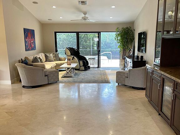 2nd image of 4785 Pine Tree Dr