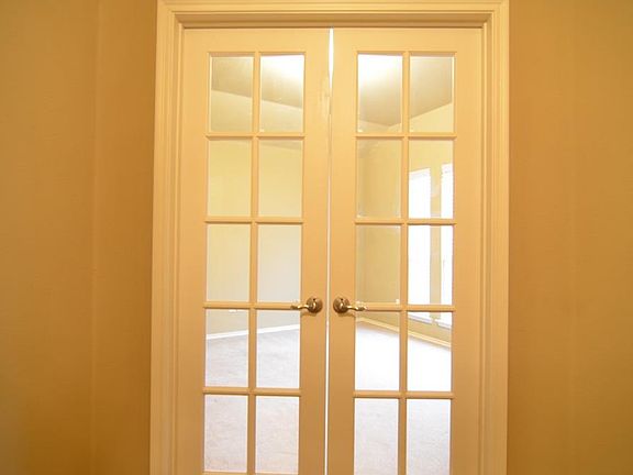 3rd image of 9605 Sleepy Hollow Dr