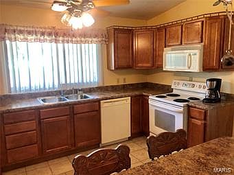 4th image of 2555 Northridge Pl