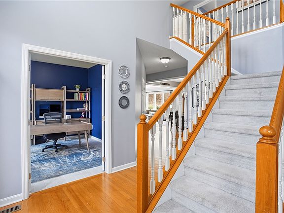 3rd image of 237 Morning Grove Ln