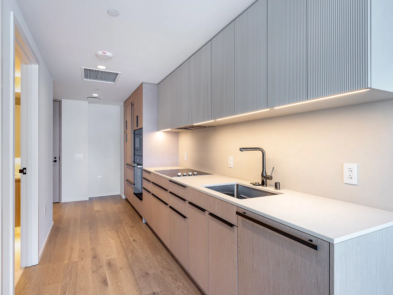 1 bed, 710 sqft, $4,200 — Photo 4
