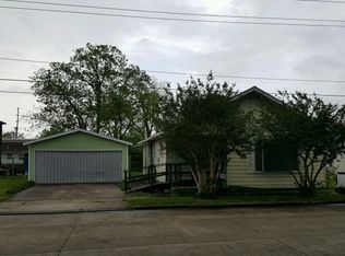 812 10th Ave, Port Arthur, TX 77642