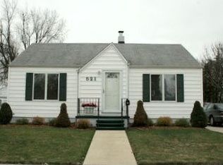 521 E Kenwood Ave, Decatur, IL 62526