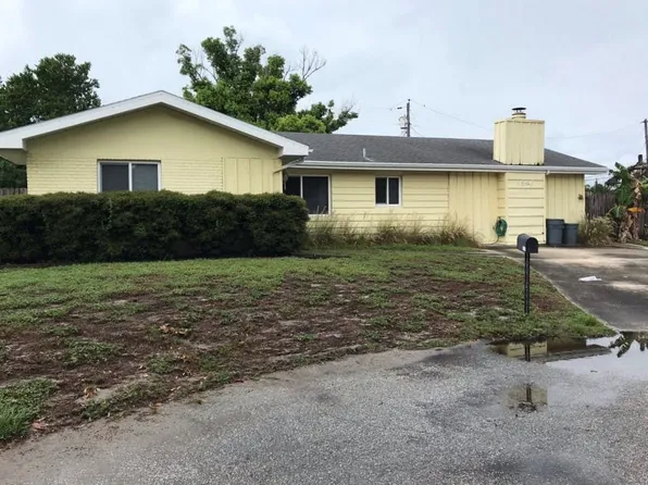 9956 136th St, Seminole, FL 33776