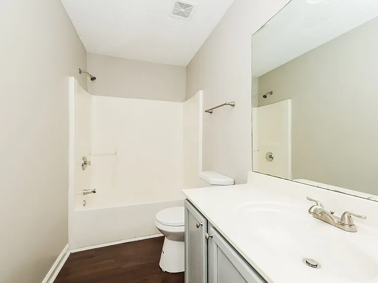 2305 Leighton Way — Photo 15
