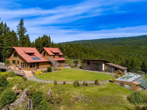 210 Whittier Ln, McKinleyville, CA 95519