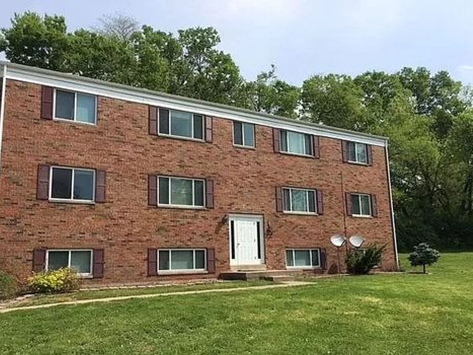 1st image of 10 Edwardsville Prof Park #1514-2