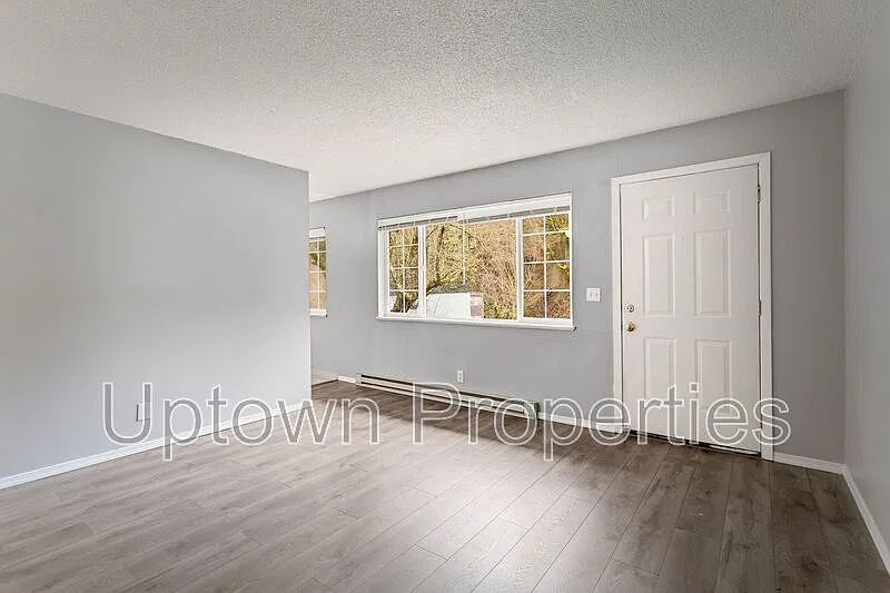 2 bed, 1.0 bath, 711 sqft, $1,445 — Photo 3