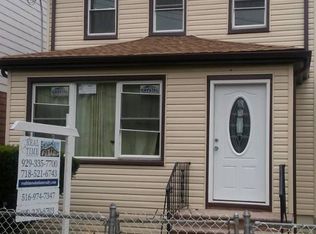 19453 114th Rd, Saint Albans, NY 11412