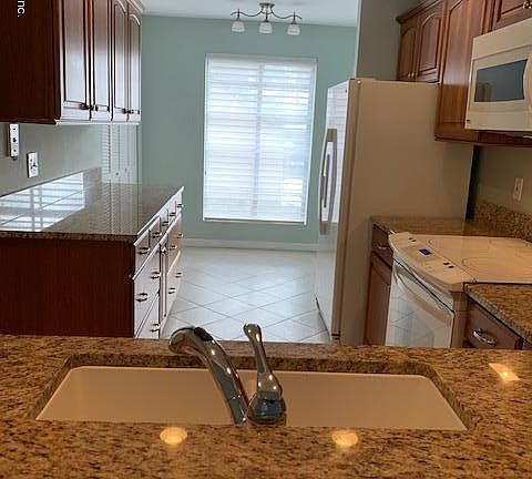 4th image of 219 Cranes Lake Dr