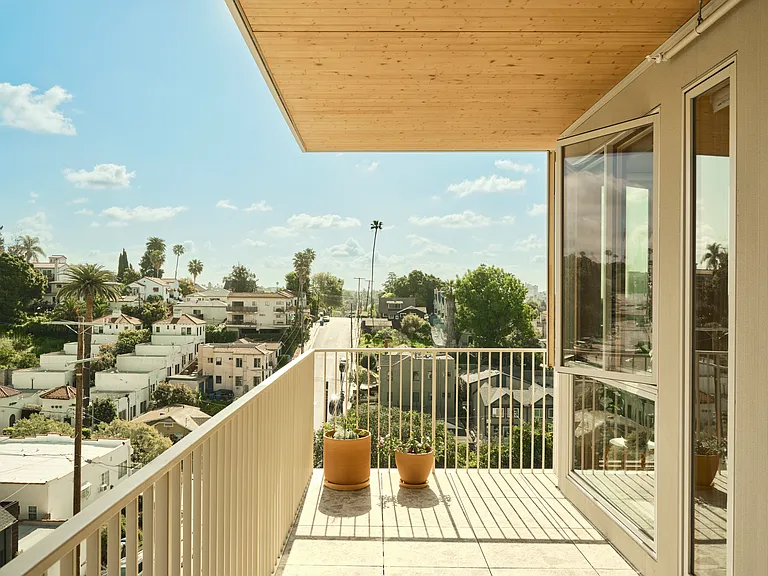 SuperBungalows on Marathon St — Photo 43