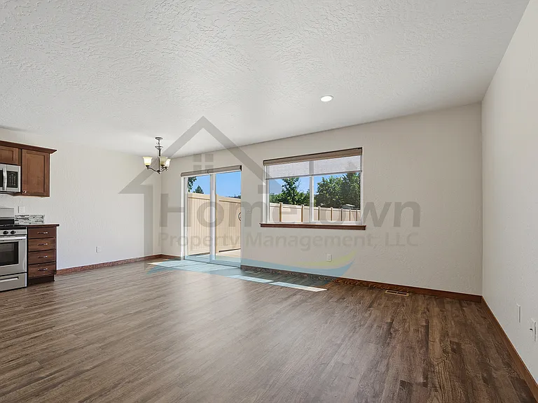 1622 E 3rd Ave #1 — Photo 31