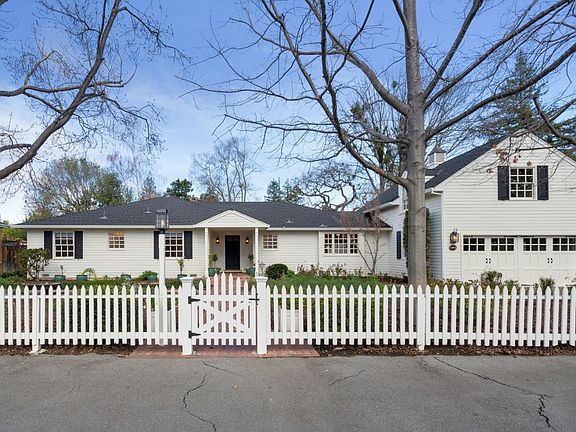 2nd image of 1880 Oakdell Dr