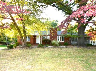 829 Schwarz Rd, Edwardsville, IL 62025