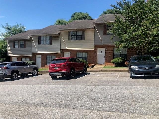 2nd image of 3703 Oakwood Hills Dr