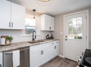 102 Baldwin Dr, Hampden, MA 01036