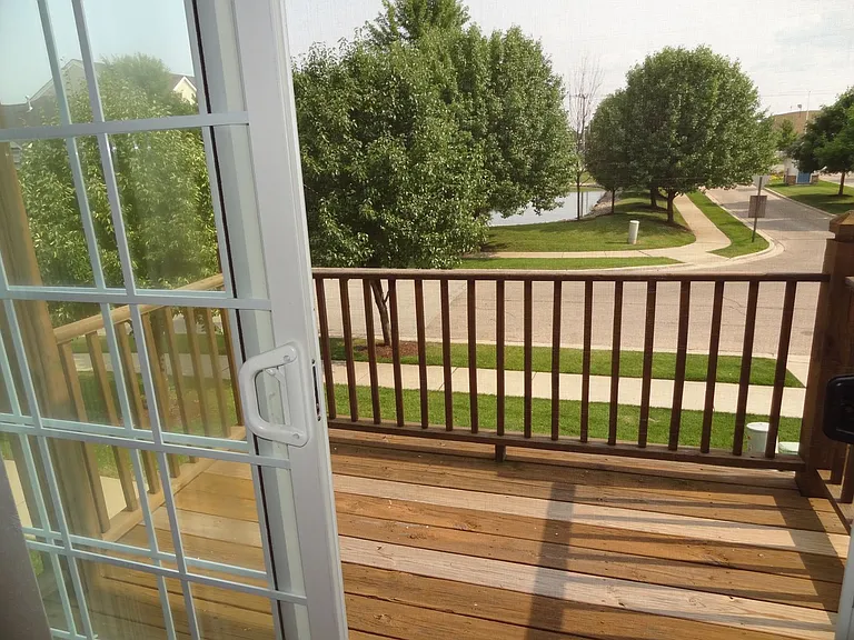 131 Enclave Cir #C — Photo 2
