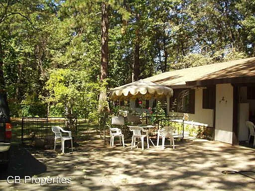 819 Thomasson Ln photo 1