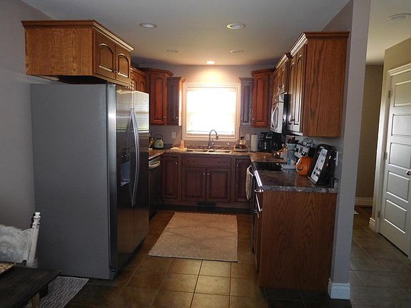 4th image of 428 W Deerwood Dr