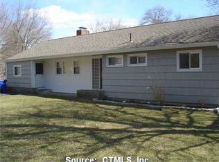 16 Shore Rd, Waterford, CT 06385