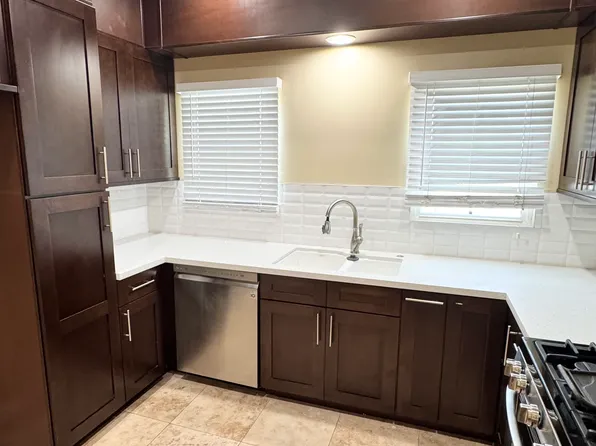 826 E 9th St APT C, Long Beach, CA 90813