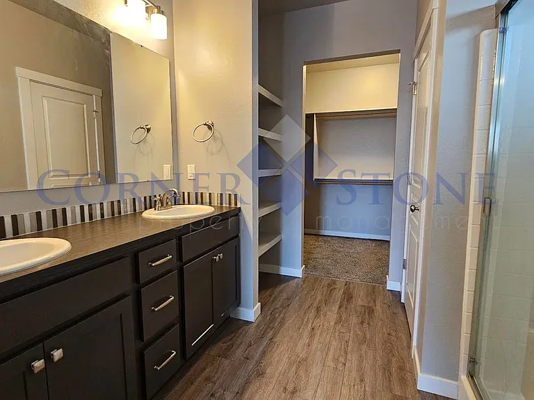4676 W Silver Riv — Photo 9