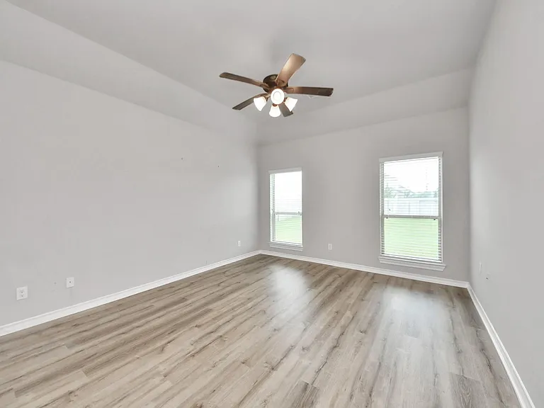 2310 Brett Ct — Photo 27