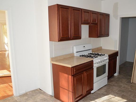 2nd image of 53 Williams Ave