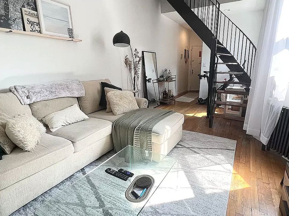 1st image of 318 E 34th St APT 6C