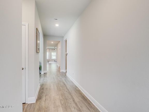 2nd image of 7820 Coral Ln