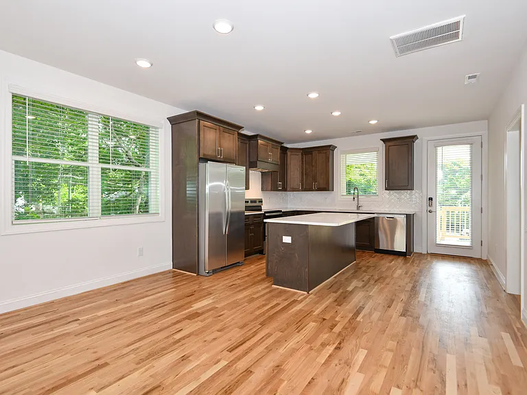 507 S Chapman St — Photo 13