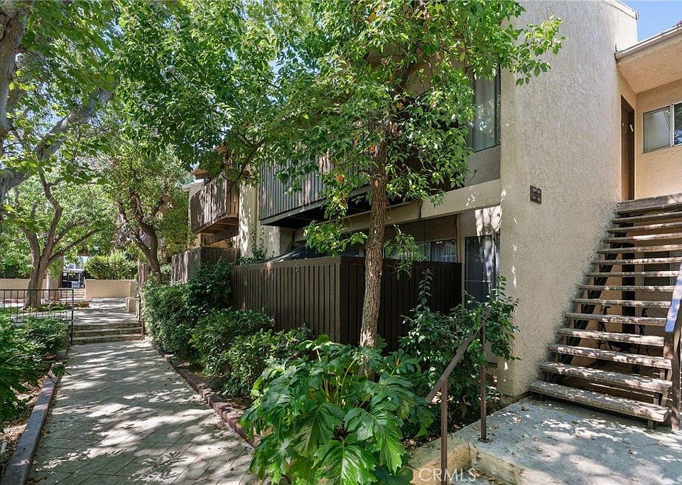1st image of 18350 Hatteras St APT 267